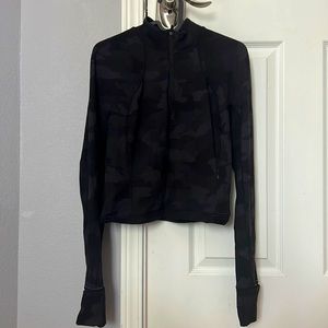 Lululemon pullover crop top